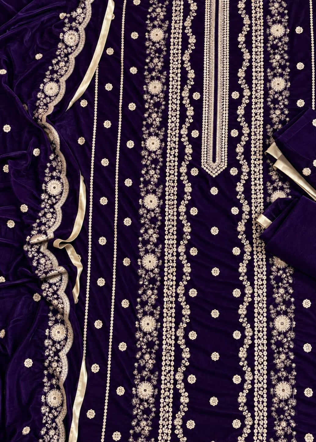BinyousaF Velvet 3PC