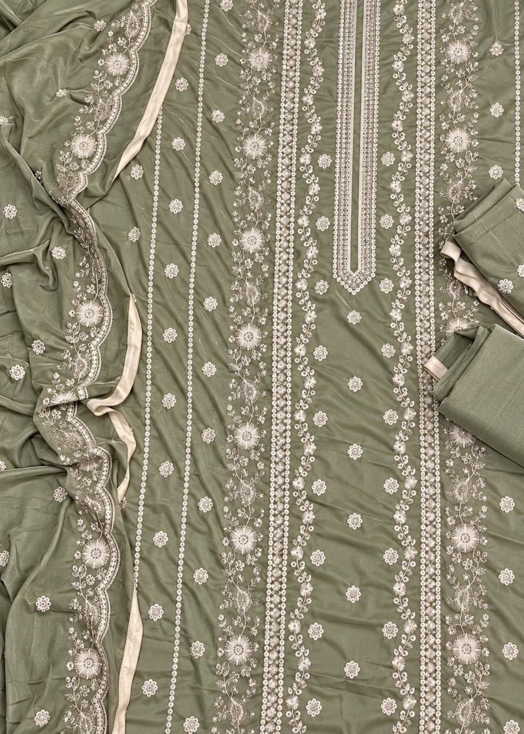 BinyousaF Velvet 3PC